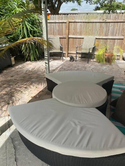 Private Townhouse With Courtyard And Covered Patio West Palm Beach Exterior foto
